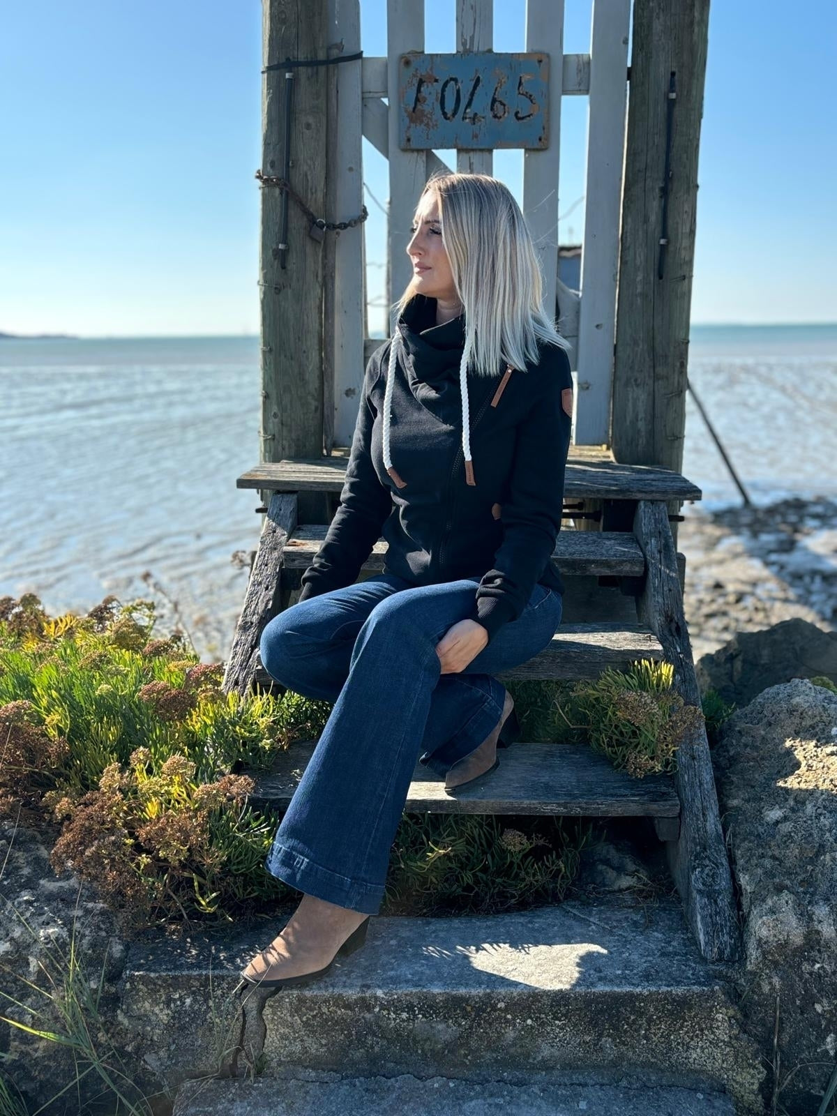 PULL CANADIEN SANS CAPUCHE BLACK