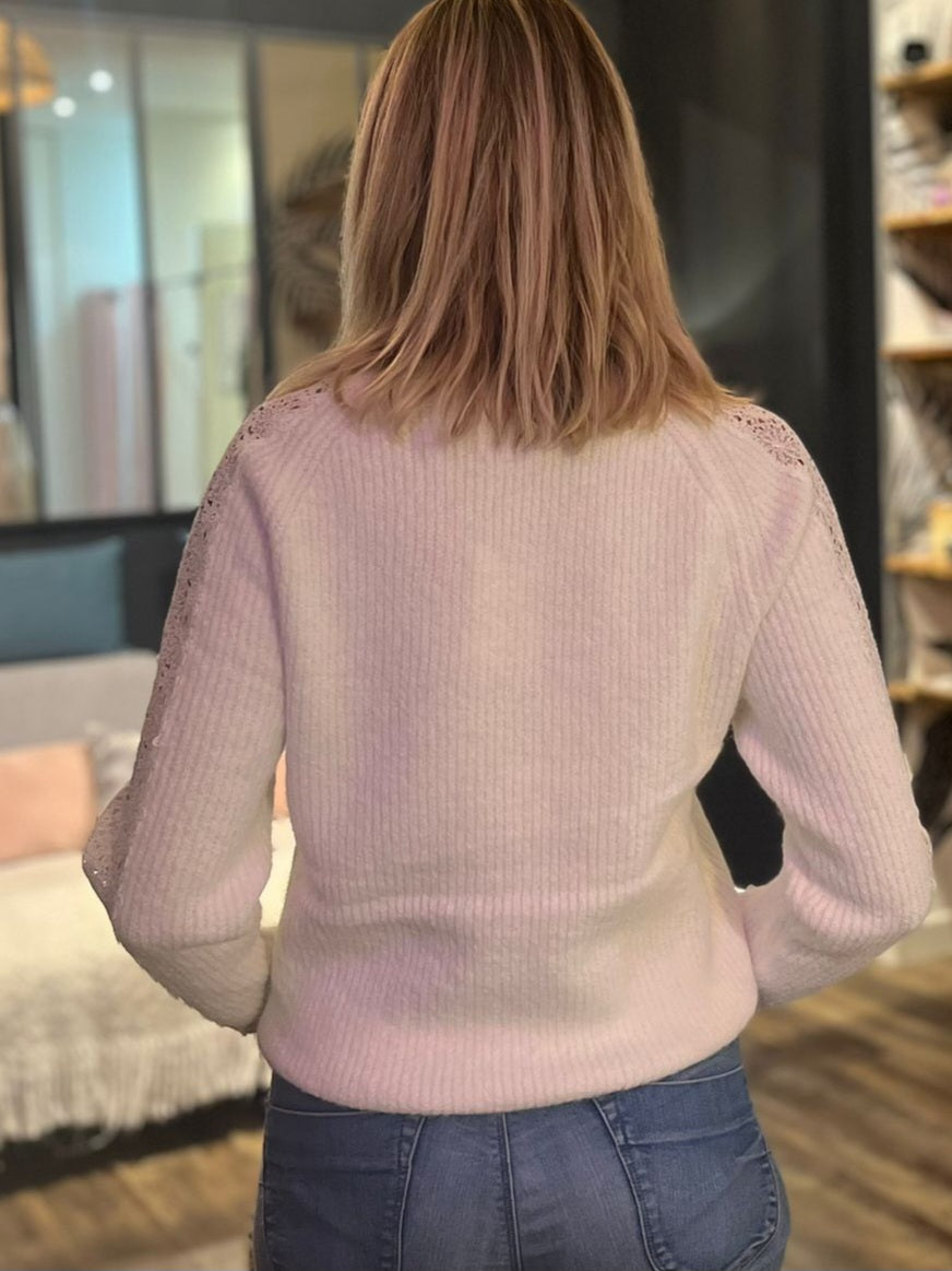 PULL DENTELLE DESCENTE DES MANCHES
