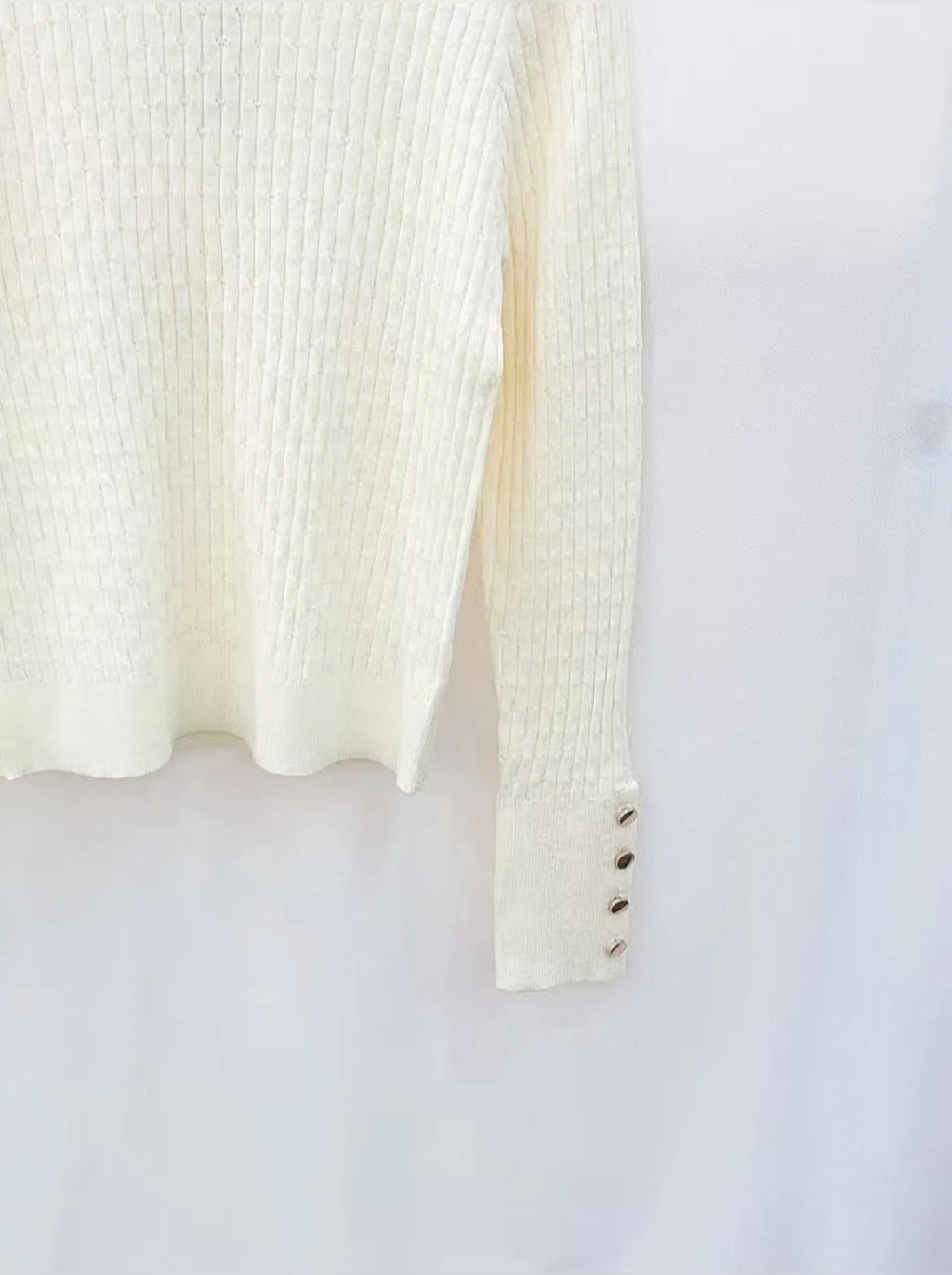 Pull moulant boutons bat de manches