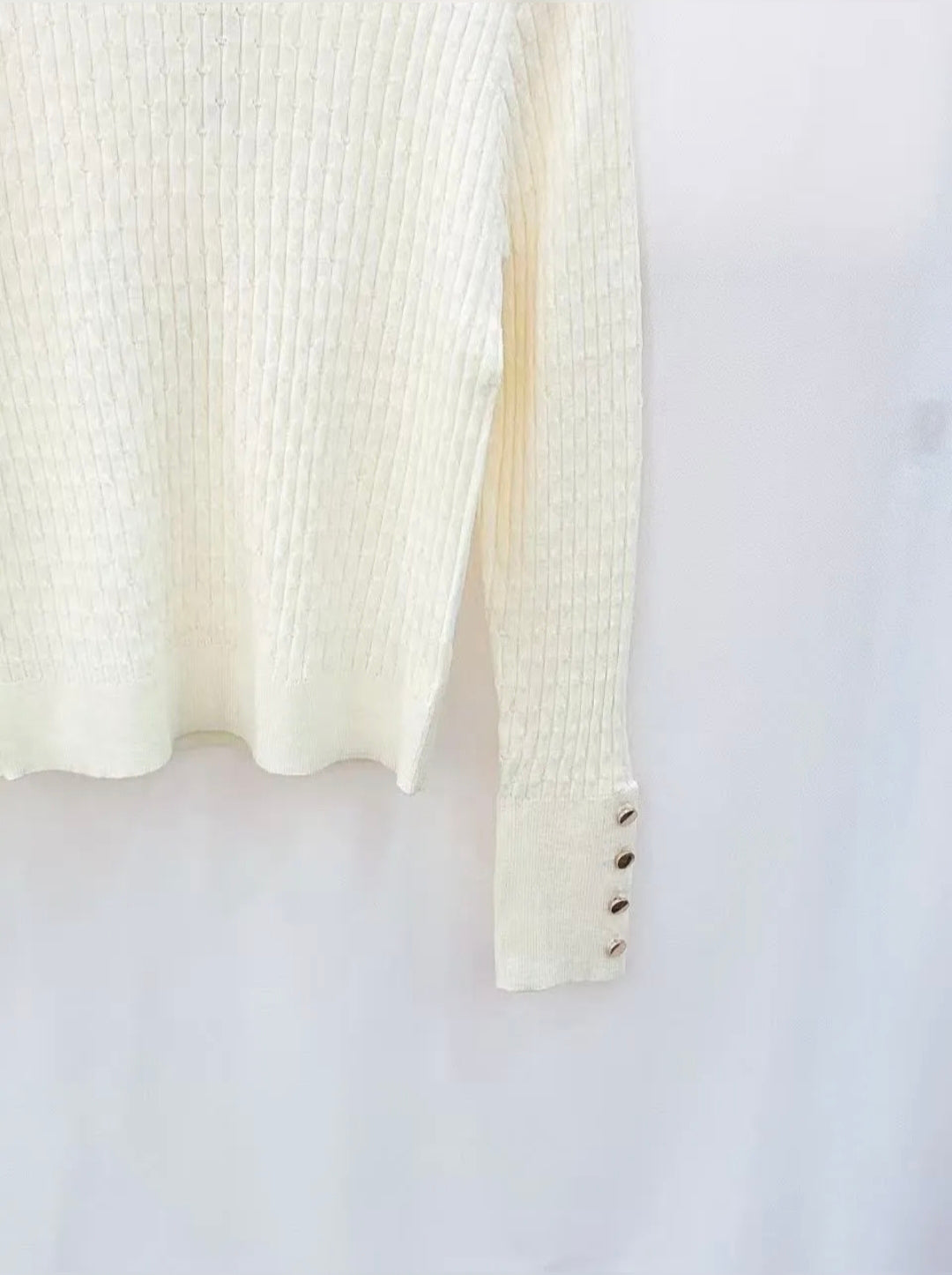 Pull moulant boutons bat de manches